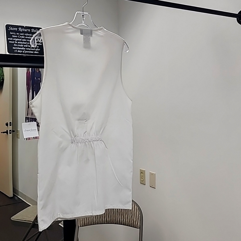 Cherokee 1602 Women's white vest  XS